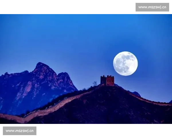 当明月映照万里山河人心相连共赏良辰天涯共此时